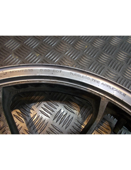 jante roue avant 2.15 x 18 avant moto honda vt 500 c shadow pc08