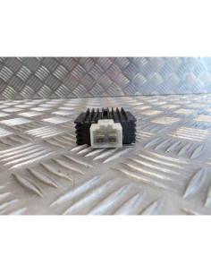 regulateur charge batterie scooter chinois tnt 50 fastino 4 temps LJ1P38MB 2