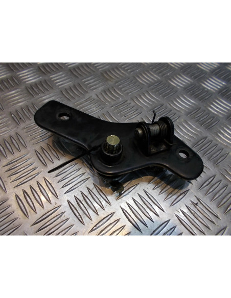 platine pour repose cale pied avant droit moto hyosung ga 125 f cruise 2 km4mf4