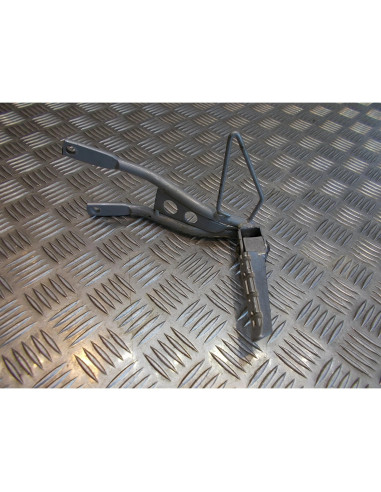 platine repose cale pied arriere gauche arg moto peugeot 50 xr6