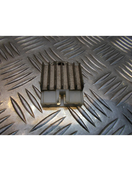 regulateur charge batterie scooter suzuki 50 ap