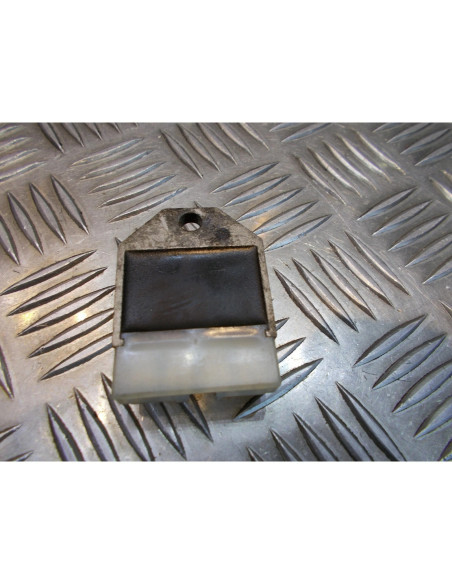 regulateur charge batterie scooter suzuki 50 ap