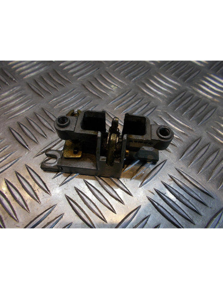 mecanisme verrouillage ouverture selle scooter kymco 50 agility 125