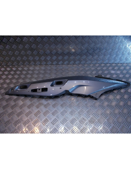 cache lateral arriere gauche carenage moto bmw r 1200 rt r12t k26