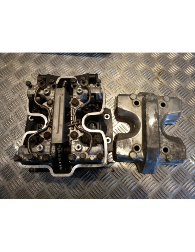 culasse + cache culbuteur arriere moto Honda vf 400 f vff nc13