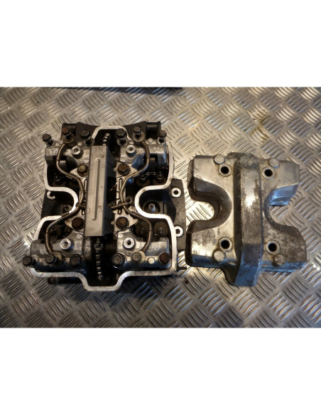 culasse + cache culbuteur arriere moto Honda vf 400 f vff nc13