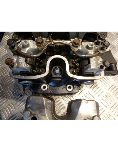 culasse + cache culbuteur arriere moto Honda vf 400 f vff nc13