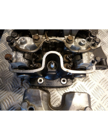 culasse + cache culbuteur arriere moto Honda vf 400 f vff nc13