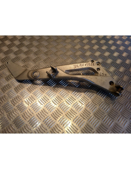 platine pour repose cale pied droit moto Honda nt 650 v ntv deauville rc47