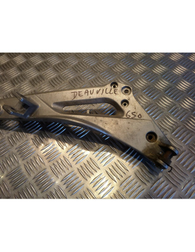 platine pour repose cale pied droit moto Honda nt 650 v ntv deauville rc47