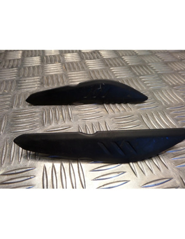 2 x cache plastique protection cadre moto triumph 1050 tiger 2007 - 2012