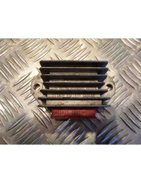 regulateur charge batterie origine scooter piaggio 50 zip 2 temps typhoon nrg ..