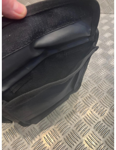 sac a main et bandouilere tactique noir