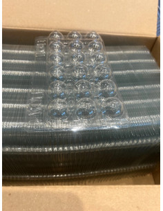 carton de 125 boites de 18 oeufs de caille en plastique