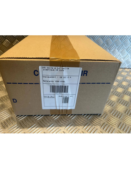 carton de 125 boites de 18 oeufs de caille en plastique