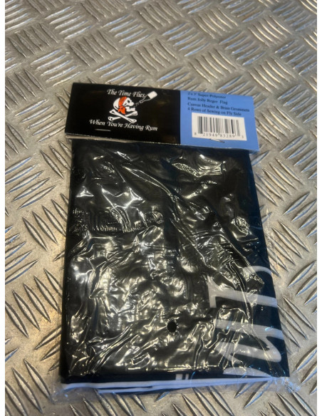 drapeau pirate rhum 90 x 60 cm ca vole quand on boit du rhum 100% polyester