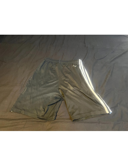 short enfant adidas noir 13 a 14 ans