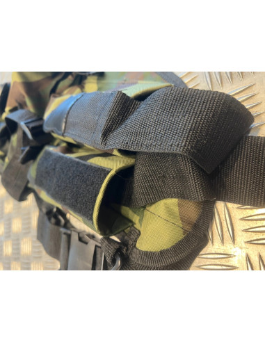 Harnais ceinture pour 4 pots billes et 1 bouteille air camo annex pour paintball