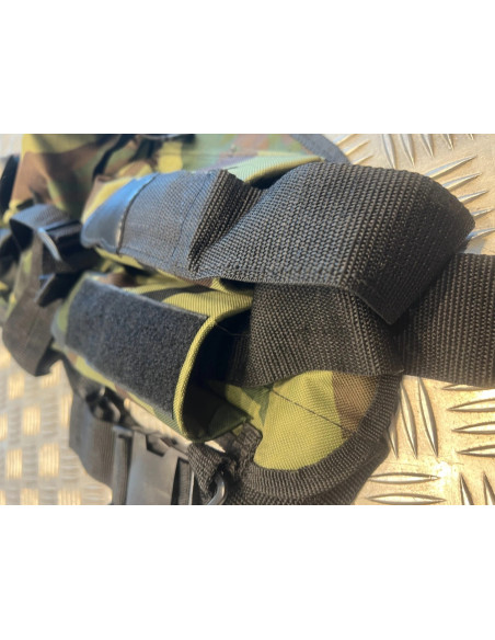 Harnais ceinture pour 4 pots billes et 1 bouteille air camo annex pour paintball