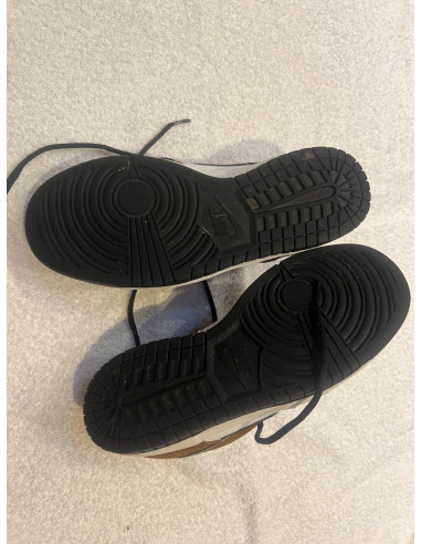 paire de chaussures Nike dunk low db trail boot taille 40,5