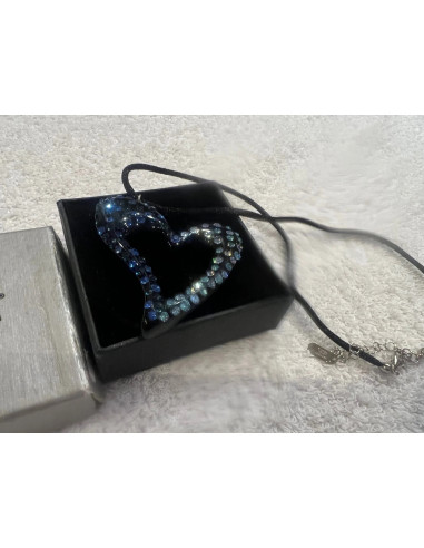 Collier cristaluna beau pendentif acrylique cristal noir swarovski aigue-marine