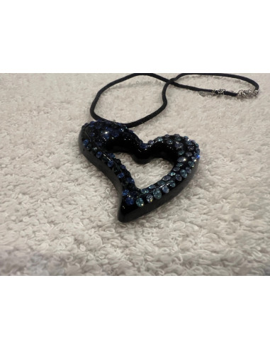 Collier cristaluna beau pendentif acrylique cristal noir swarovski aigue-marine