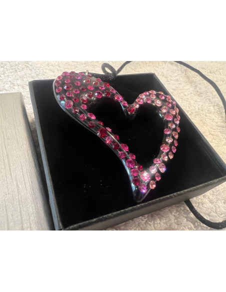 Collier cristaluna beau pendentif acrylique cristal noir swarovski rose fuchsia