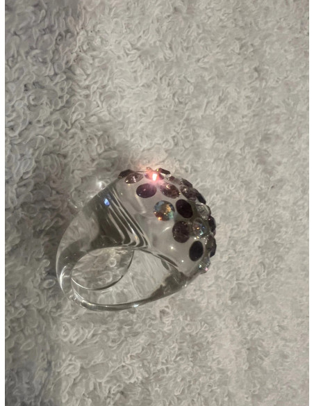 Bague cristaluna bombata acrylique transparent swarovski améthyste claire