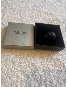 bague cristaluna diva acrylique noir swarovski purple velvet et tanzanite neuf