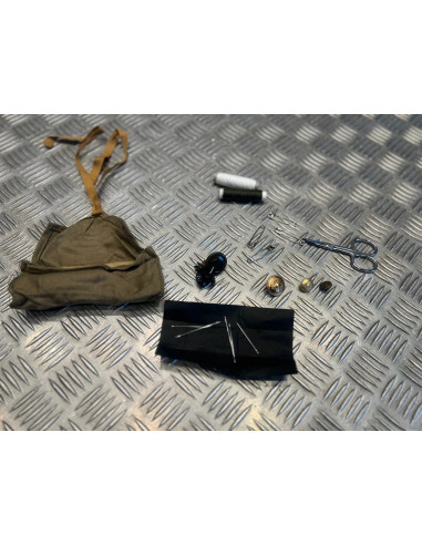 trousse de couture militaire avec accessoires de l armee italienne neuf