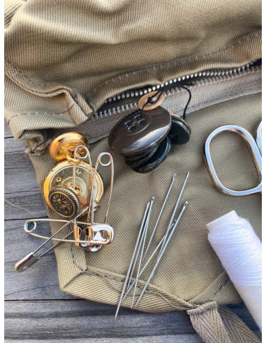 trousse de couture militaire avec accessoires de l armee italienne neuf