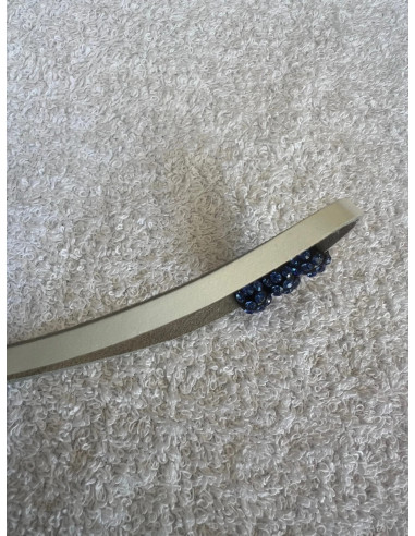 Collier cuir blanc avec 3 pendentif sphère en cristal acrylique noir swarovski