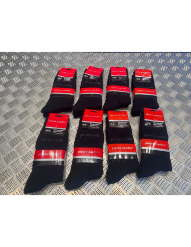 lot 24 paires de chaussettes Pierre Cardin taille 39 - 42 noir neuf