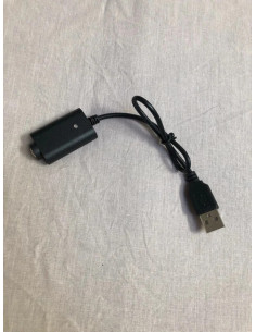 chargeur usb input 5v output 4,2v  rechargement batterie ciga rette electonique