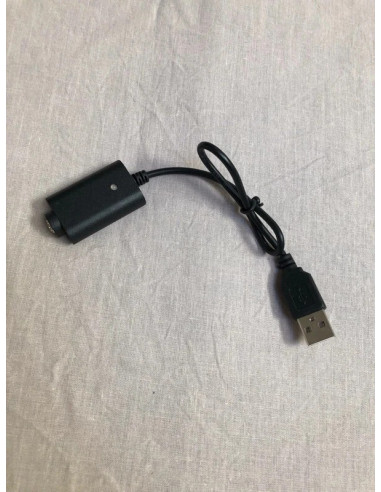 chargeur usb input 5v output 4,2v  rechargement batterie ciga rette electonique