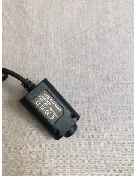 chargeur usb input 5v output 4,2v  rechargement batterie ciga rette electonique