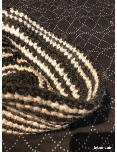 Bonnet chapeau laine épaisse tiens chaud neige froid