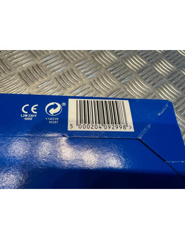 prise electrique anti moustiques + 2 recharges raid