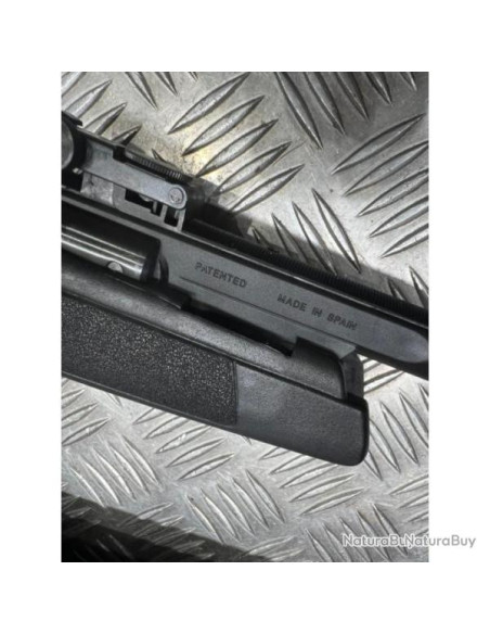 Neuf    Énergie: 16 joules Vitesse du plomb classique: jusqu’à 305 m/s Poids: 2.4 kilos Longueur: 110 cm Mécanisme: Réarmement m