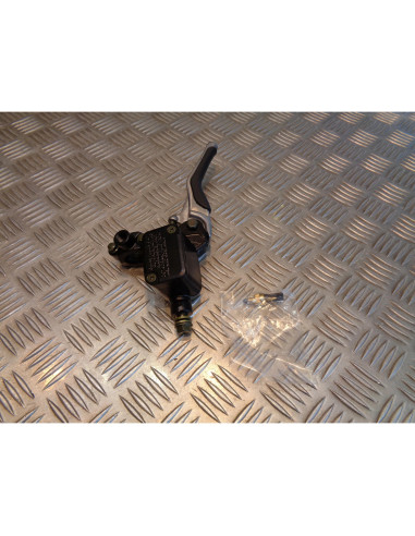 maitre cylindre gauche frein arriere scooter mbk 50 nitro yamaha aerox universel
