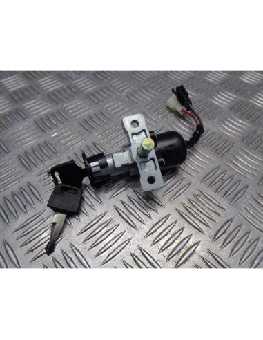 contacteur cle neiman scooter malaguti f10 f12