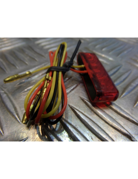feu arrière 8 leds scooter moto quad universel adaptable