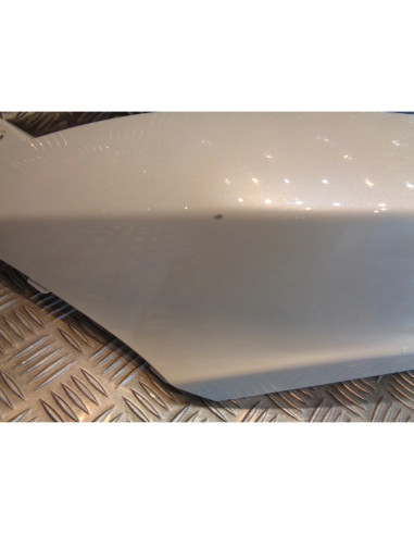 cache aile arriere gauche 65738000BT scooter piaggio 125 300 mp3 blanc 566 caren