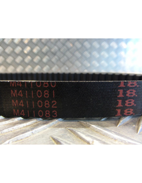 courroie malossi 6116424 kevlar scooter piaggio 50 zip 3v i-get vespa primavera