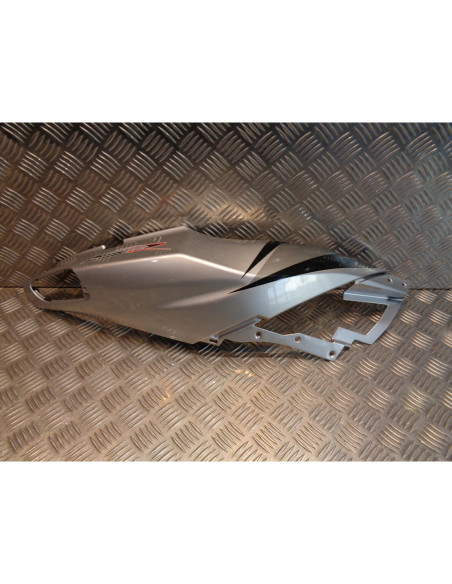 cache aile arriere gauche AP8268874 scooter aprilia 50 sr 2004 - 09 carenage car