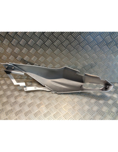 cache aile arriere gauche AP8268874 scooter aprilia 50 sr 2004 - 09 carenage car