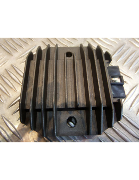 regulateur de charge batterie scooter yamaha 125 majesty x max mbk skycruiser sk