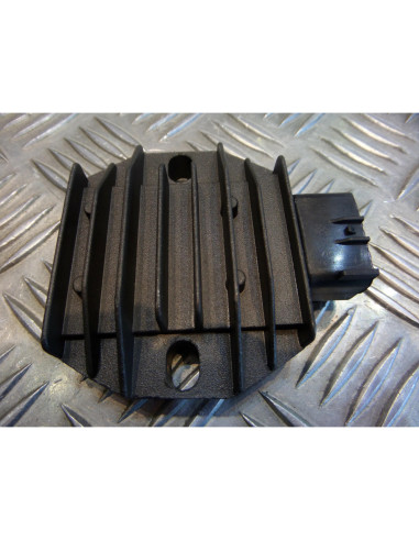 regulateur de charge batterie scooter moto yamaha 125 250 majesty x max versity