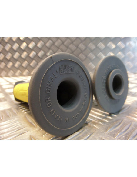 paire poignee revetement caoutchouc guidon 22 mm progrip 792 gris et jaune moto