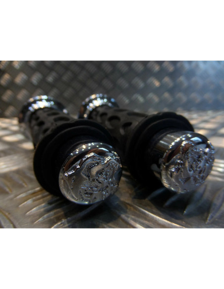 paire poignee revetement caoutchouc guidon 22 mm progrip 768 chrome et noir moto